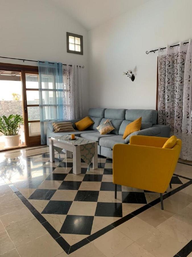 Villa Denise Yaiza  Exteriör bild